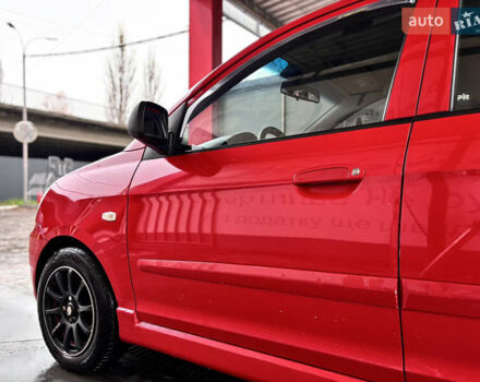 Красный Киа Пиканто, объемом двигателя 1.1 л и пробегом 181 тыс. км за 3800 $, фото 14 на Automoto.ua