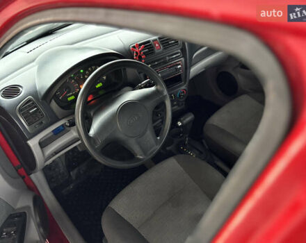 Красный Киа Пиканто, объемом двигателя 1.1 л и пробегом 181 тыс. км за 3800 $, фото 16 на Automoto.ua