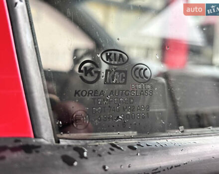 Красный Киа Пиканто, объемом двигателя 1.1 л и пробегом 181 тыс. км за 3800 $, фото 27 на Automoto.ua