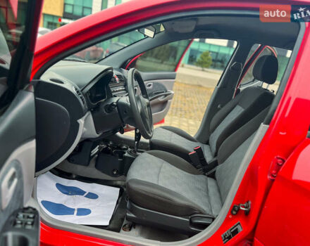 Красный Киа Пиканто, объемом двигателя 1.1 л и пробегом 138 тыс. км за 4333 $, фото 8 на Automoto.ua