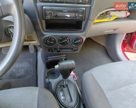 Красный Киа Пиканто, объемом двигателя 1.09 л и пробегом 165 тыс. км за 4150 $, фото 14 на Automoto.ua