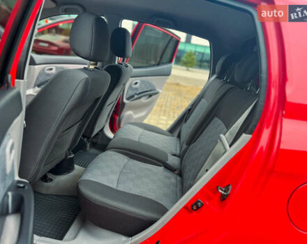Красный Киа Пиканто, объемом двигателя 1.1 л и пробегом 138 тыс. км за 4333 $, фото 9 на Automoto.ua
