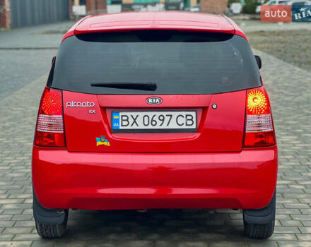 Красный Киа Пиканто, объемом двигателя 1.1 л и пробегом 138 тыс. км за 4333 $, фото 4 на Automoto.ua
