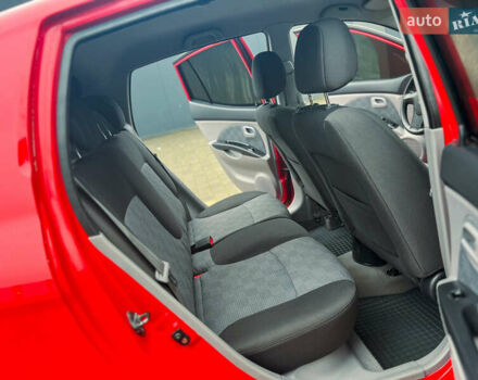 Красный Киа Пиканто, объемом двигателя 1.1 л и пробегом 138 тыс. км за 4333 $, фото 10 на Automoto.ua
