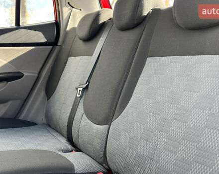 Красный Киа Пиканто, объемом двигателя 1.12 л и пробегом 188 тыс. км за 3700 $, фото 21 на Automoto.ua