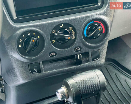 Красный Киа Пиканто, объемом двигателя 1.1 л и пробегом 138 тыс. км за 4333 $, фото 15 на Automoto.ua