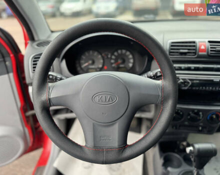Красный Киа Пиканто, объемом двигателя 1.09 л и пробегом 173 тыс. км за 4650 $, фото 5 на Automoto.ua