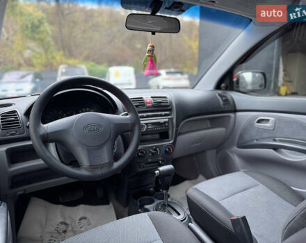 Красный Киа Пиканто, объемом двигателя 1.09 л и пробегом 173 тыс. км за 4650 $, фото 7 на Automoto.ua