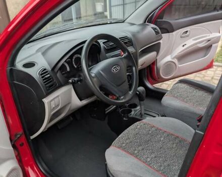 Красный Киа Пиканто, объемом двигателя 1.1 л и пробегом 200 тыс. км за 4500 $, фото 7 на Automoto.ua