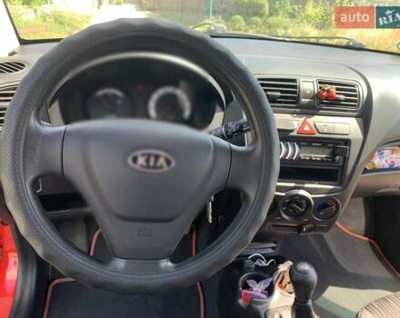 Киа Пиканто 2009 в Хмельницком на Automoto.ua Красный Киа Пиканто, объемом двигателя 1.1 л и пробегом 169 тыс. км за 4600 $, фото 23 на Automoto.ua