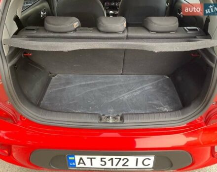 Красный Киа Пиканто, объемом двигателя 1 л и пробегом 30 тыс. км за 9500 $, фото 27 на Automoto.ua