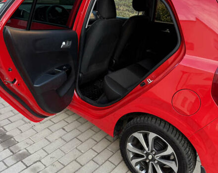 Красный Киа Пиканто, объемом двигателя 1 л и пробегом 12 тыс. км за 14768 $, фото 2 на Automoto.ua