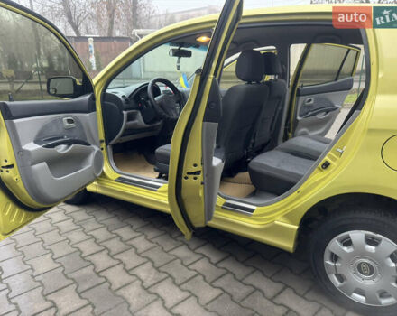 Жовтий Кіа Піканто, об'ємом двигуна 1.1 л та пробігом 120 тис. км за 5100 $, фото 19 на Automoto.ua