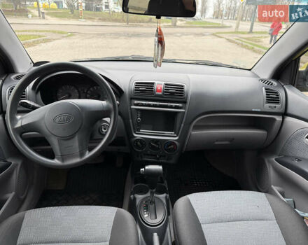 Желтый Киа Пиканто, объемом двигателя 1.1 л и пробегом 134 тыс. км за 5450 $, фото 18 на Automoto.ua