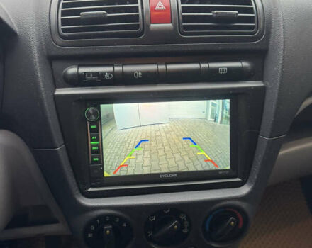 Жовтий Кіа Піканто, об'ємом двигуна 1.1 л та пробігом 120 тис. км за 5100 $, фото 29 на Automoto.ua