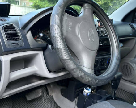 Желтый Киа Пиканто, объемом двигателя 1.1 л и пробегом 117 тыс. км за 4300 $, фото 4 на Automoto.ua
