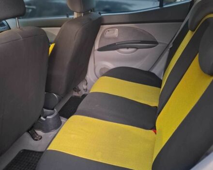 Желтый Киа Пиканто, объемом двигателя 1.1 л и пробегом 134 тыс. км за 4400 $, фото 5 на Automoto.ua