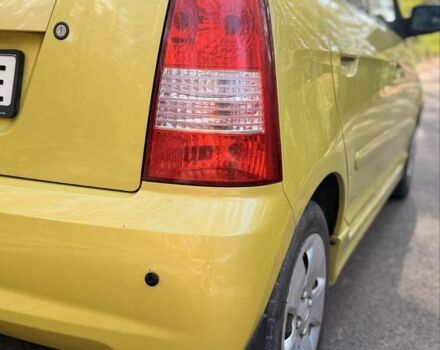 Жовтий Кіа Піканто, об'ємом двигуна 1.1 л та пробігом 153 тис. км за 4800 $, фото 2 на Automoto.ua