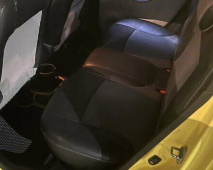 Желтый Киа Пиканто, объемом двигателя 1.09 л и пробегом 190 тыс. км за 4800 $, фото 5 на Automoto.ua