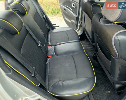 Сірий Кіа Піканто, об'ємом двигуна 1.09 л та пробігом 128 тис. км за 5000 $, фото 9 на Automoto.ua