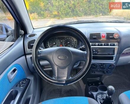 Синій Кіа Піканто, об'ємом двигуна 1.1 л та пробігом 150 тис. км за 3250 $, фото 26 на Automoto.ua