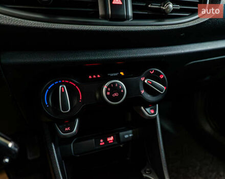 Синий Киа Пиканто, объемом двигателя 1 л и пробегом 52 тыс. км за 15417 $, фото 15 на Automoto.ua