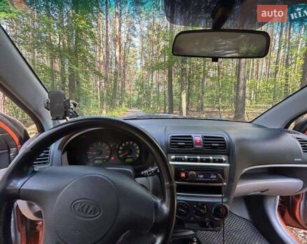 Помаранчевий Кіа Піканто, об'ємом двигуна 1.1 л та пробігом 188 тис. км за 4100 $, фото 3 на Automoto.ua