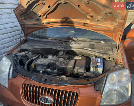 Помаранчевий Кіа Піканто, об'ємом двигуна 1.1 л та пробігом 240 тис. км за 1500 $, фото 5 на Automoto.ua