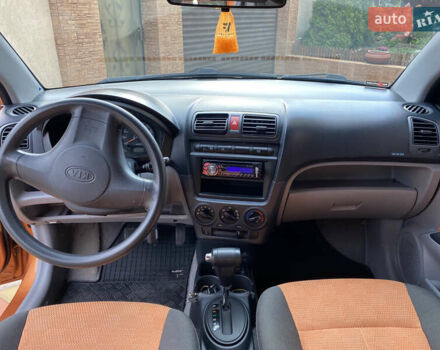 Кіа Піканто 2006 у Одесі на Automoto.ua Помаранчевий Кіа Піканто, об'ємом двигуна 1.1 л та пробігом 123 тис. км за 5200 $, фото 14 на Automoto.ua