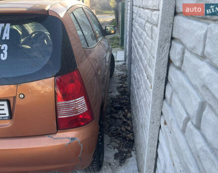 Помаранчевий Кіа Піканто, об'ємом двигуна 1.1 л та пробігом 240 тис. км за 1500 $, фото 3 на Automoto.ua