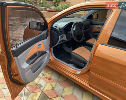 Кіа Піканто 2006 у Одесі на Automoto.ua Помаранчевий Кіа Піканто, об'ємом двигуна 1.1 л та пробігом 123 тис. км за 5200 $, фото 7 на Automoto.ua