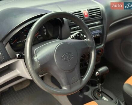 Помаранчевий Кіа Піканто, об'ємом двигуна 1.09 л та пробігом 174 тис. км за 4799 $, фото 7 на Automoto.ua