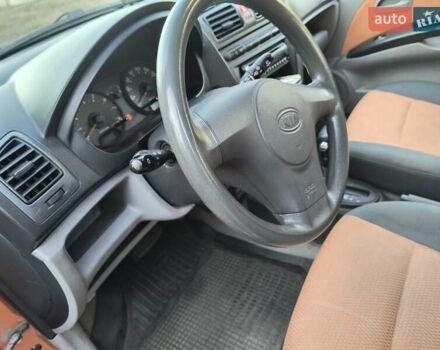 Помаранчевий Кіа Піканто, об'ємом двигуна 1.1 л та пробігом 75 тис. км за 5500 $, фото 2 на Automoto.ua