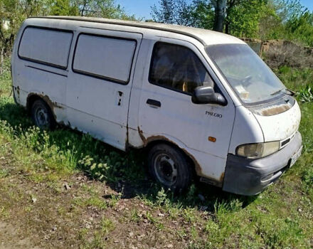 Белый Киа Преджио, объемом двигателя 2.7 л и пробегом 300 тыс. км за 1300 $, фото 4 на Automoto.ua