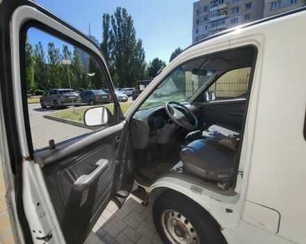 Белый Киа Преджио, объемом двигателя 2.5 л и пробегом 120 тыс. км за 2200 $, фото 3 на Automoto.ua