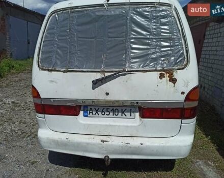 Білий Кіа Преджіо, об'ємом двигуна 2.5 л та пробігом 263 тис. км за 2000 $, фото 2 на Automoto.ua