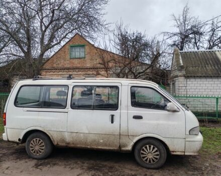 Белый Киа Преджио, объемом двигателя 2.7 л и пробегом 250 тыс. км за 3550 $, фото 1 на Automoto.ua