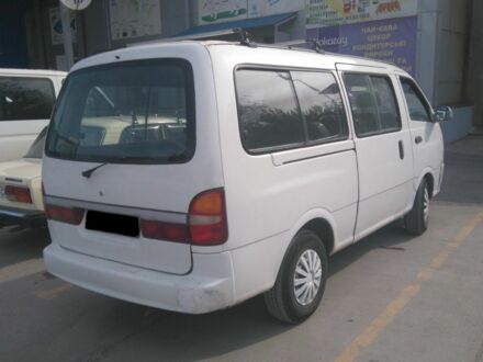 Белый Киа Преджио, объемом двигателя 3 л и пробегом 300 тыс. км за 1140 $, фото 1 на Automoto.ua