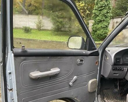 Сірий Кіа Преджіо, об'ємом двигуна 2.48 л та пробігом 200 тис. км за 2000 $, фото 3 на Automoto.ua