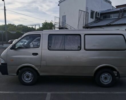 Серый Киа Преджио, объемом двигателя 2.7 л и пробегом 10 тыс. км за 3480 $, фото 2 на Automoto.ua