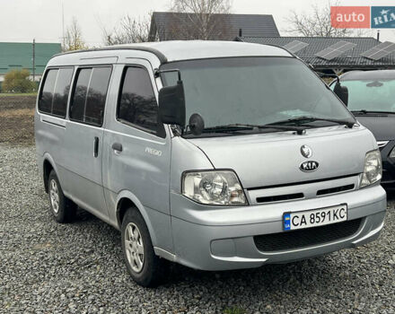 Серый Киа Преджио, объемом двигателя 2.7 л и пробегом 600 тыс. км за 5600 $, фото 1 на Automoto.ua