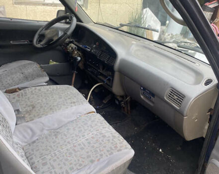 Синій Кіа Преджіо, об'ємом двигуна 2.7 л та пробігом 1 тис. км за 1700 $, фото 4 на Automoto.ua