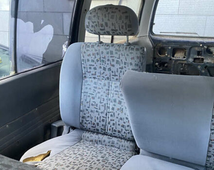 Синій Кіа Преджіо, об'ємом двигуна 2.7 л та пробігом 1 тис. км за 1700 $, фото 9 на Automoto.ua