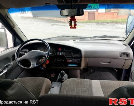 Синій Кіа Преджіо, об'ємом двигуна 2.7 л та пробігом 623 тис. км за 1650 $, фото 6 на Automoto.ua