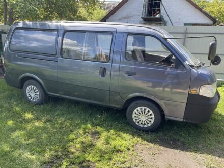 Синий Киа Преджио, объемом двигателя 2.7 л и пробегом 168 тыс. км за 5400 $, фото 1 на Automoto.ua