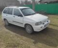 Белый Киа Прайд, объемом двигателя 1.3 л и пробегом 350 тыс. км за 700 $, фото 1 на Automoto.ua