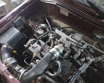 Красный Киа Прайд, объемом двигателя 1.3 л и пробегом 238 тыс. км за 1300 $, фото 5 на Automoto.ua