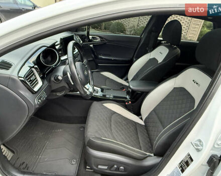 Белый Киа Про Сид, объемом двигателя 1.6 л и пробегом 203 тыс. км за 16700 $, фото 10 на Automoto.ua