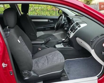 Красный Киа Про Сид, объемом двигателя 2 л и пробегом 221 тыс. км за 7400 $, фото 11 на Automoto.ua