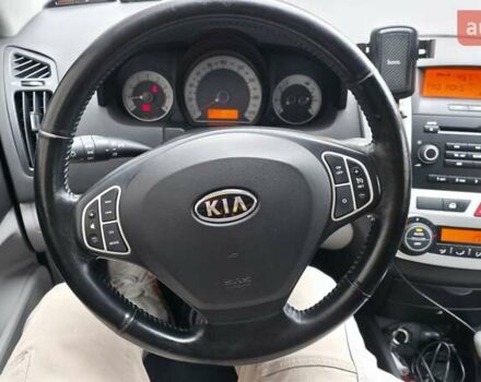 Красный Киа Про Сид, объемом двигателя 2 л и пробегом 221 тыс. км за 7400 $, фото 20 на Automoto.ua